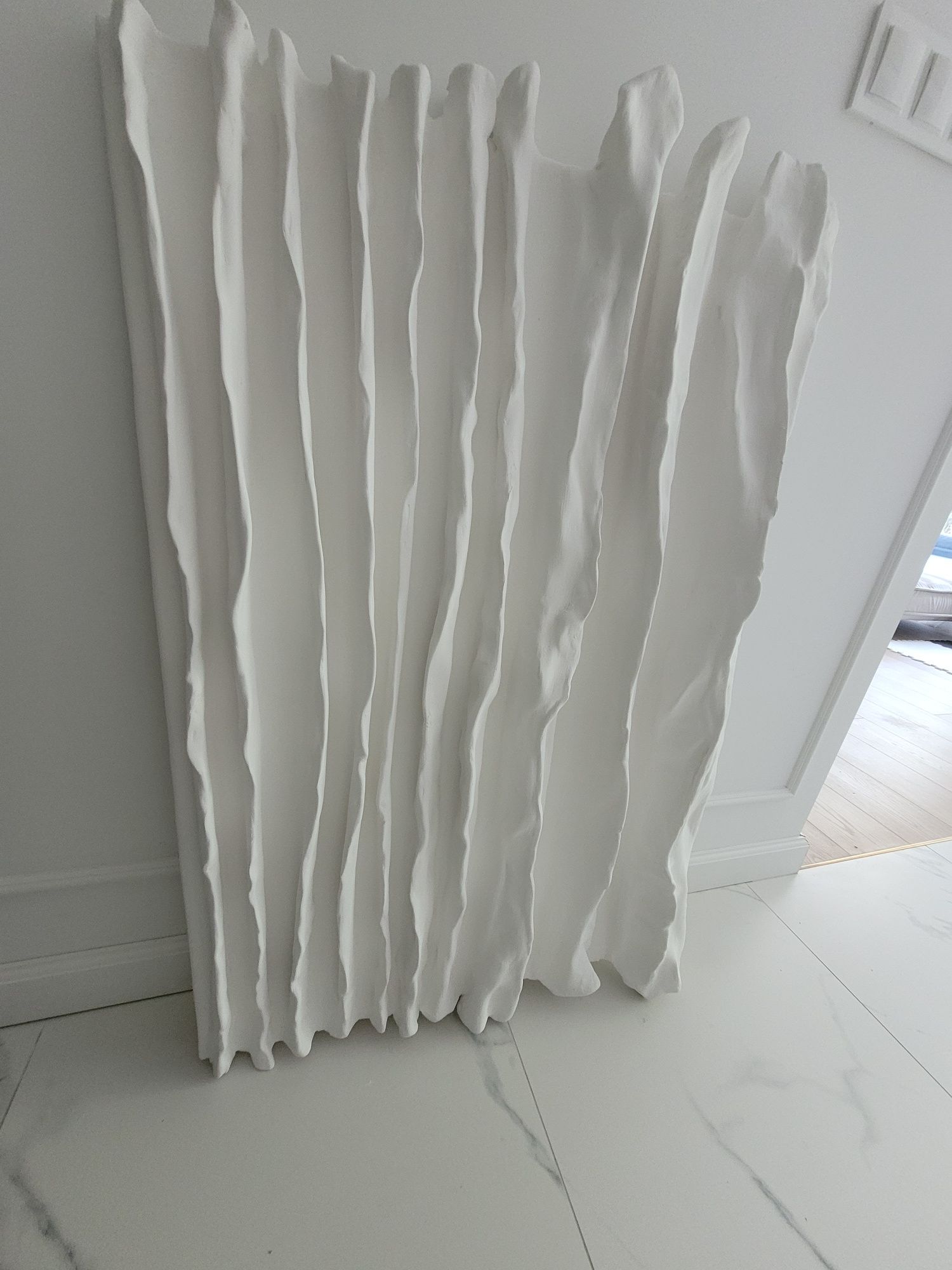 Rzeźba ścienna 70x110cm - 3D płaskorzeźba