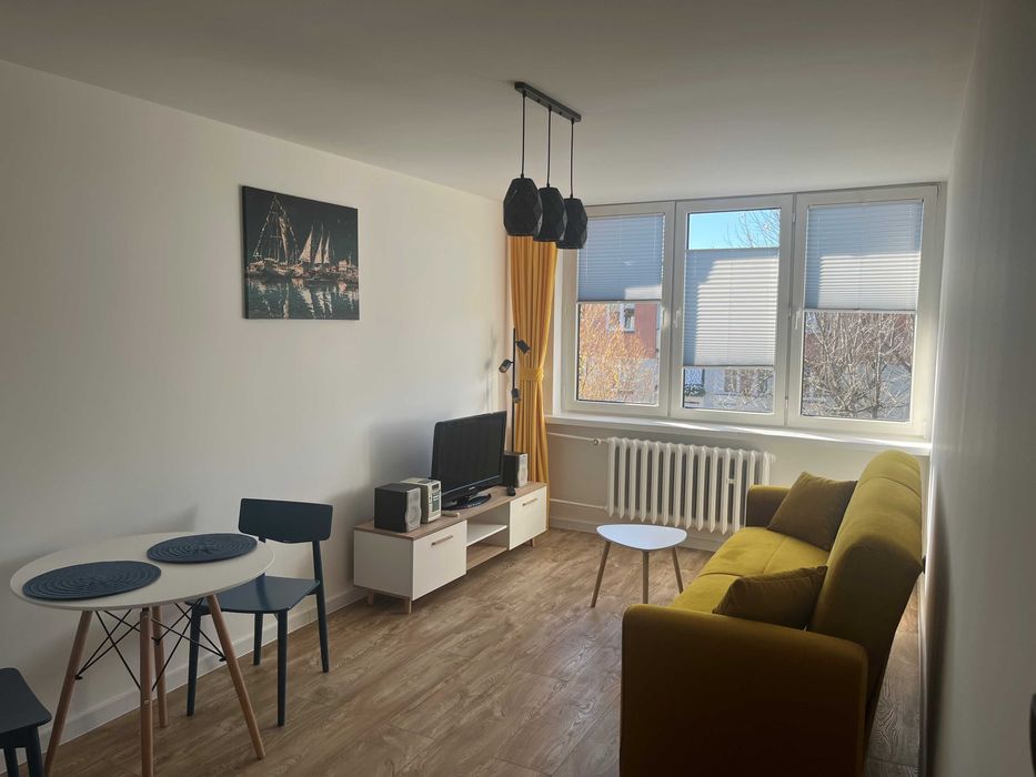 2 pokoje, Osiedle Piastowskie, po generalnym remoncie, prywatnie