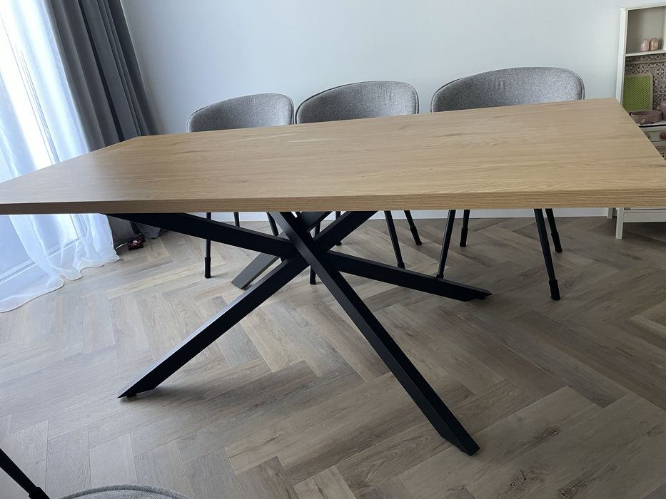 Stół NORTOFT 95x200 kolor ciepły dąb/czarny