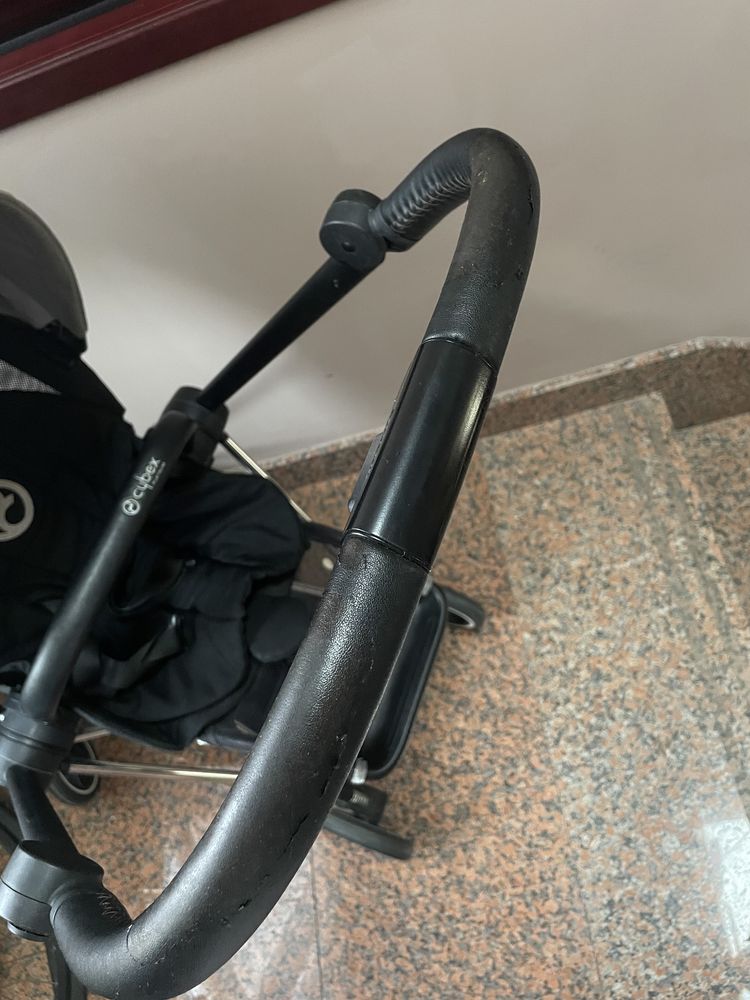 Cybex Mios Koi Crystal Lized wózek spacerowy szary czarny limitowany