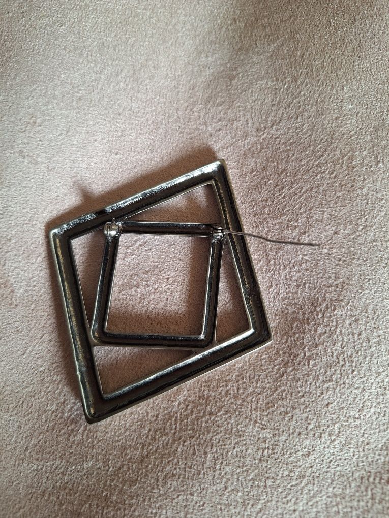 Broszka geometryczna