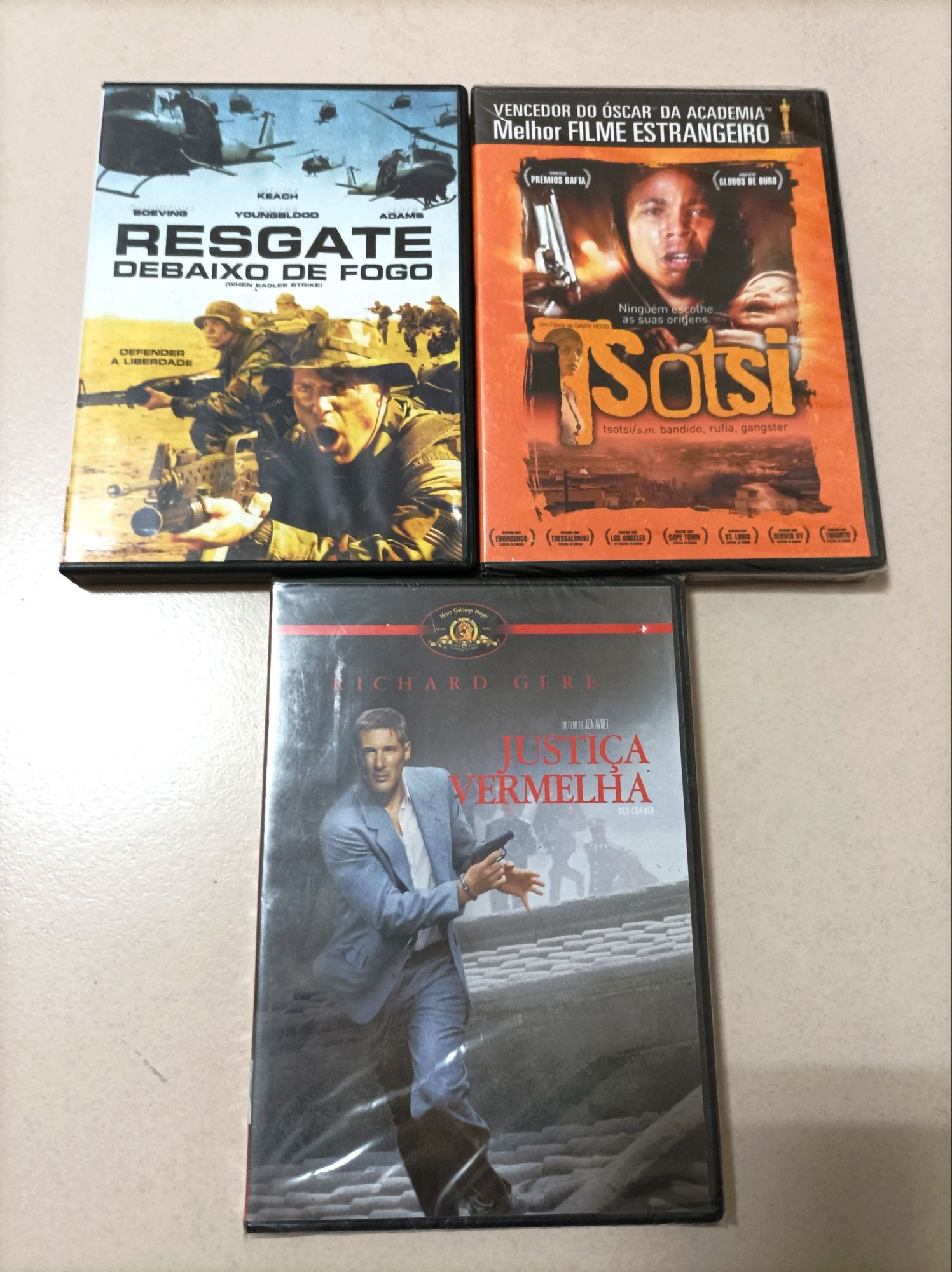 Lote de 9 DVDs com Filmes de Acção / Terror