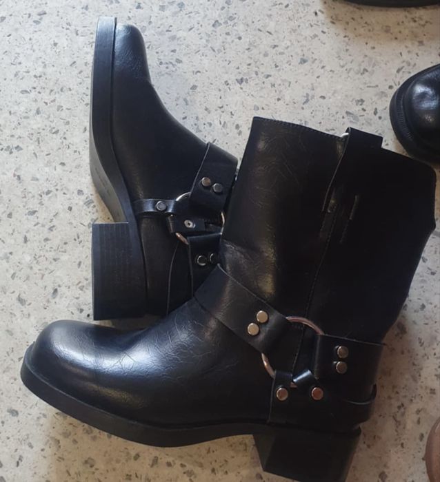 Reserced nowe botki  r 37