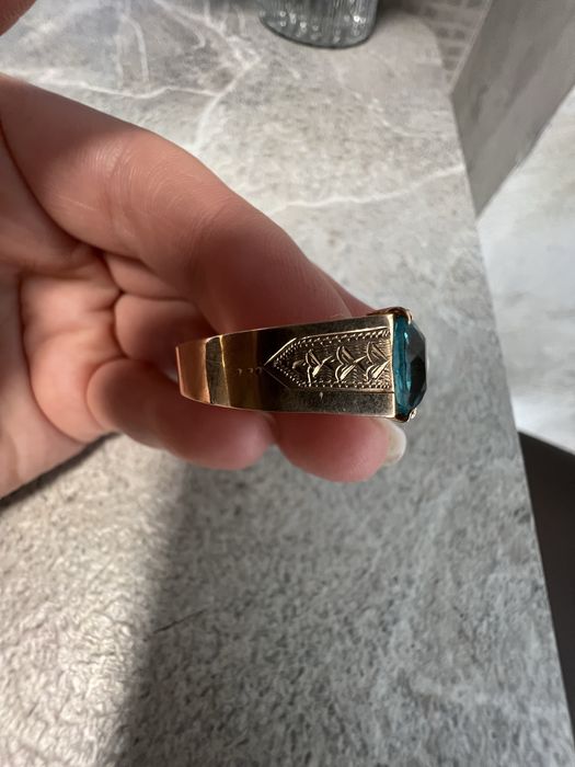 Продам золотое царское кольцо