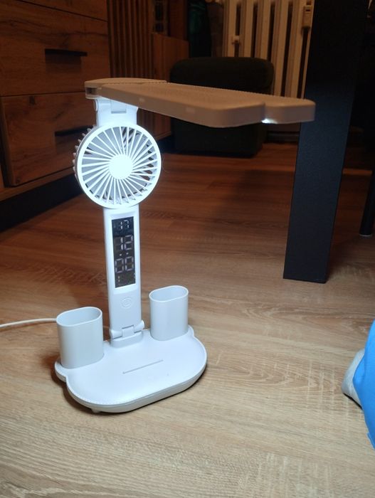 Lampka biurkowa LED składana ruchoma z wyświetlaczem z godzną i wiatra