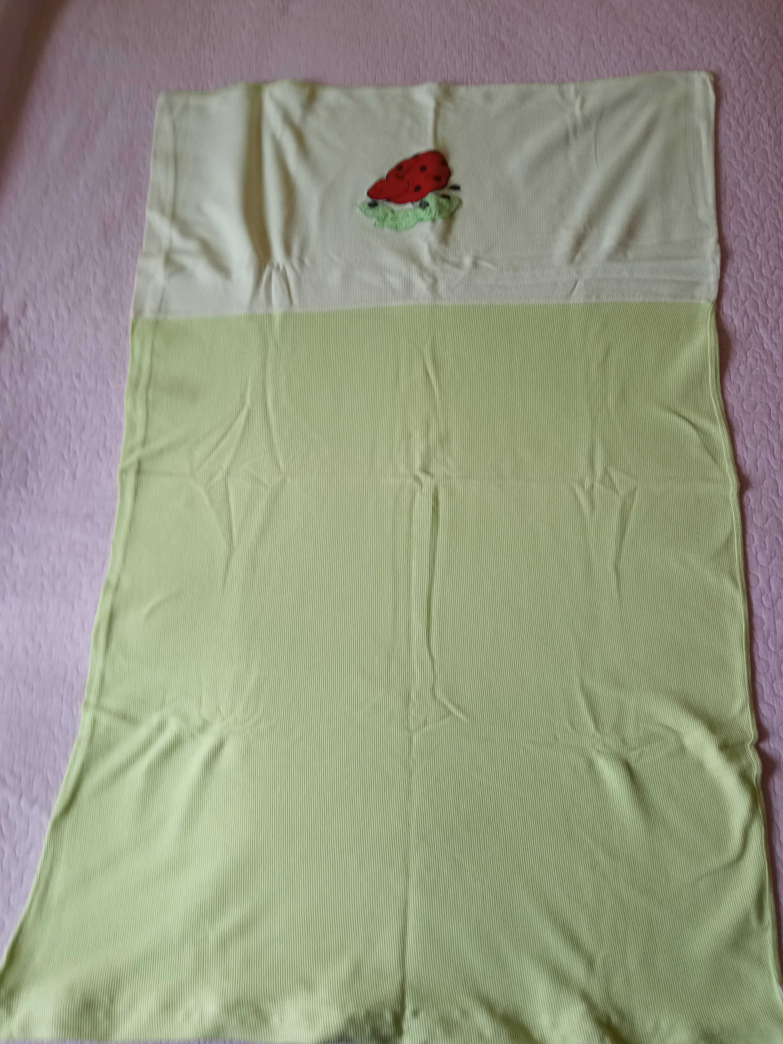 Kremowo - zielona pościel do łóżeczka Biedronka (w tym prześcieradło)