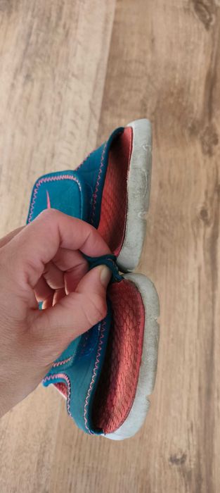 Sandały dziewczęce Nike 33/34 21,8 cm