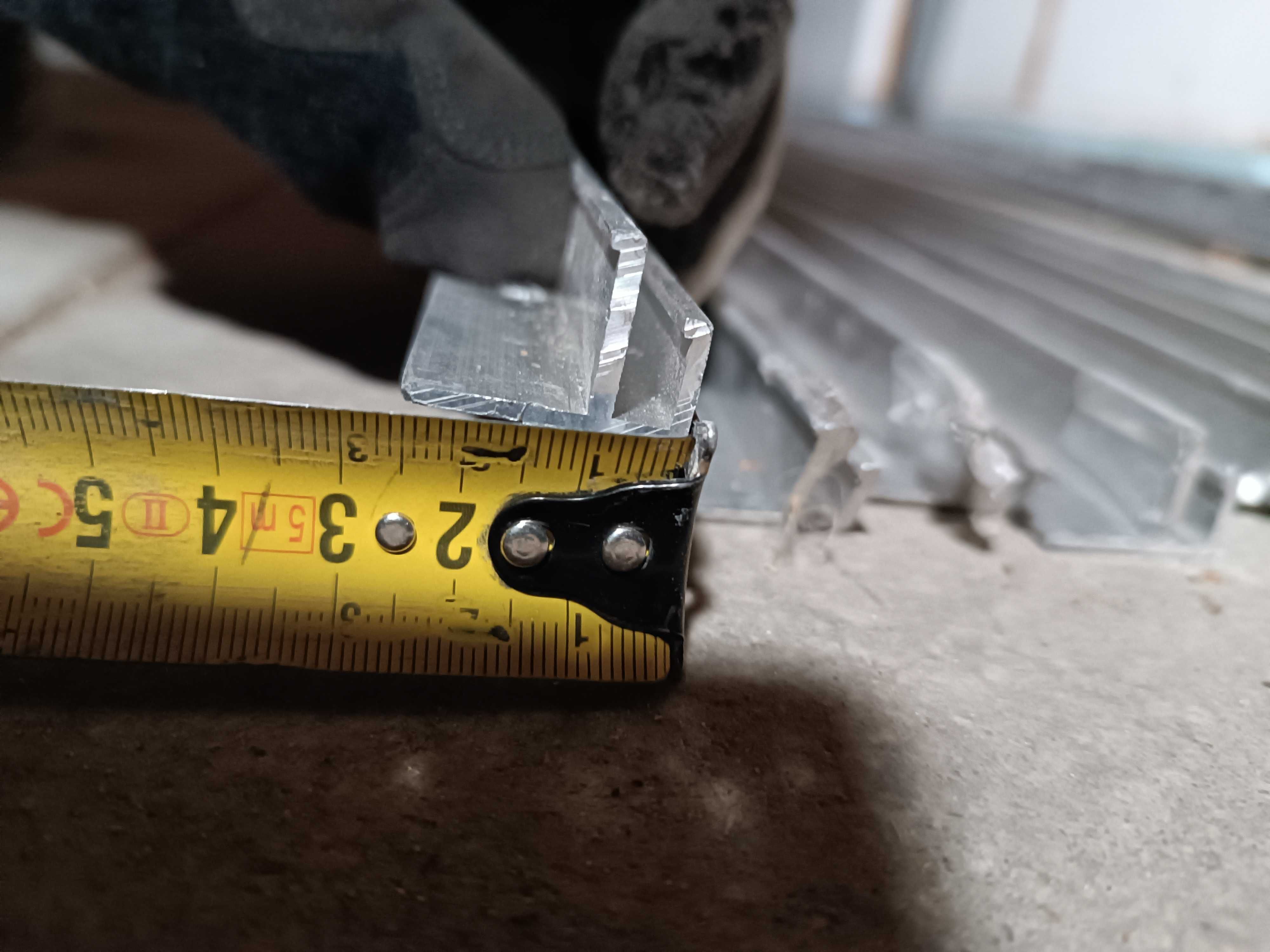 Profil aluminiowy mocujący płótno sufitu napinanego F + krawędziowy L