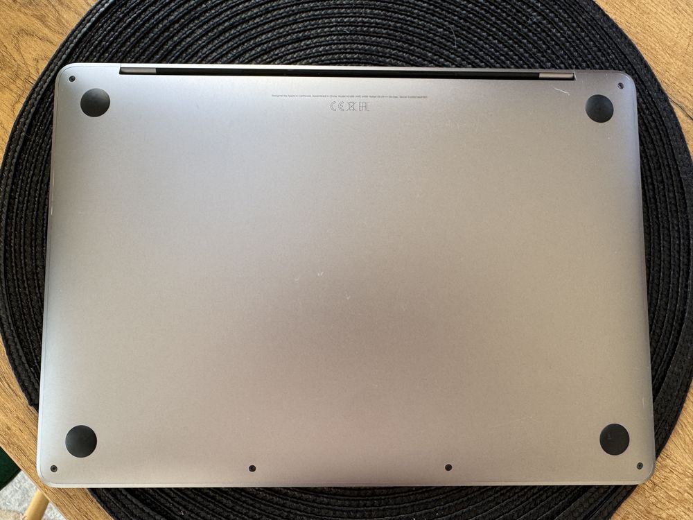 MacBook Pro 13” A2289 (2020) – idealny stan!