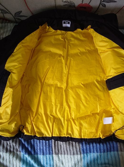 Продаю Зимову курточку Staff