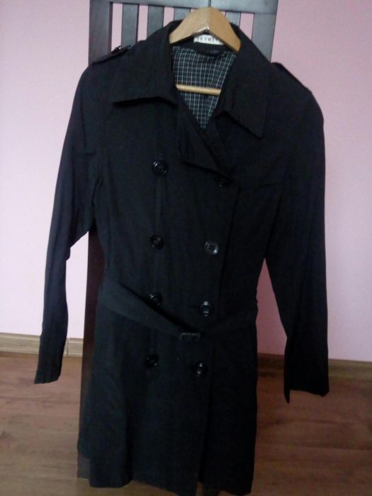 Płaszczyk​ czarny S