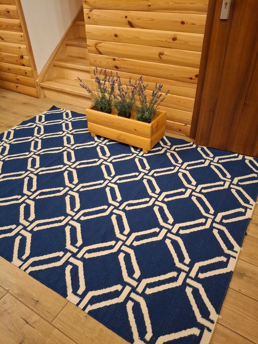 Dywan wełniany granatowy