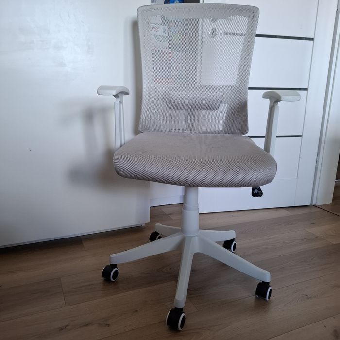 Krzesło obrotowe nowoczesne-  marki Agata