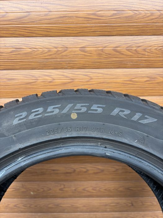 225/55/17 Pirelli 4 opony zimowe 7.19mm 2023r