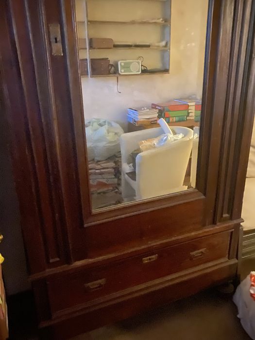 Excelente Oportunidade!!Guarda Fatos do Século XIX, EM ÓTIMO ESTADO!!!