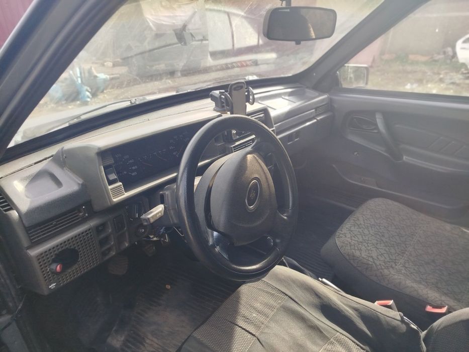 Продам ваз 21099 2006 г.в инжектор