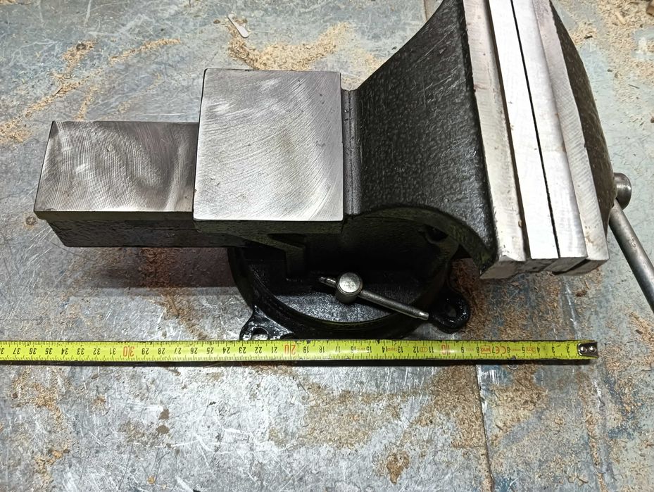Imadło 150mm  duże  fajne do komórki , piwnicy , warsztatu