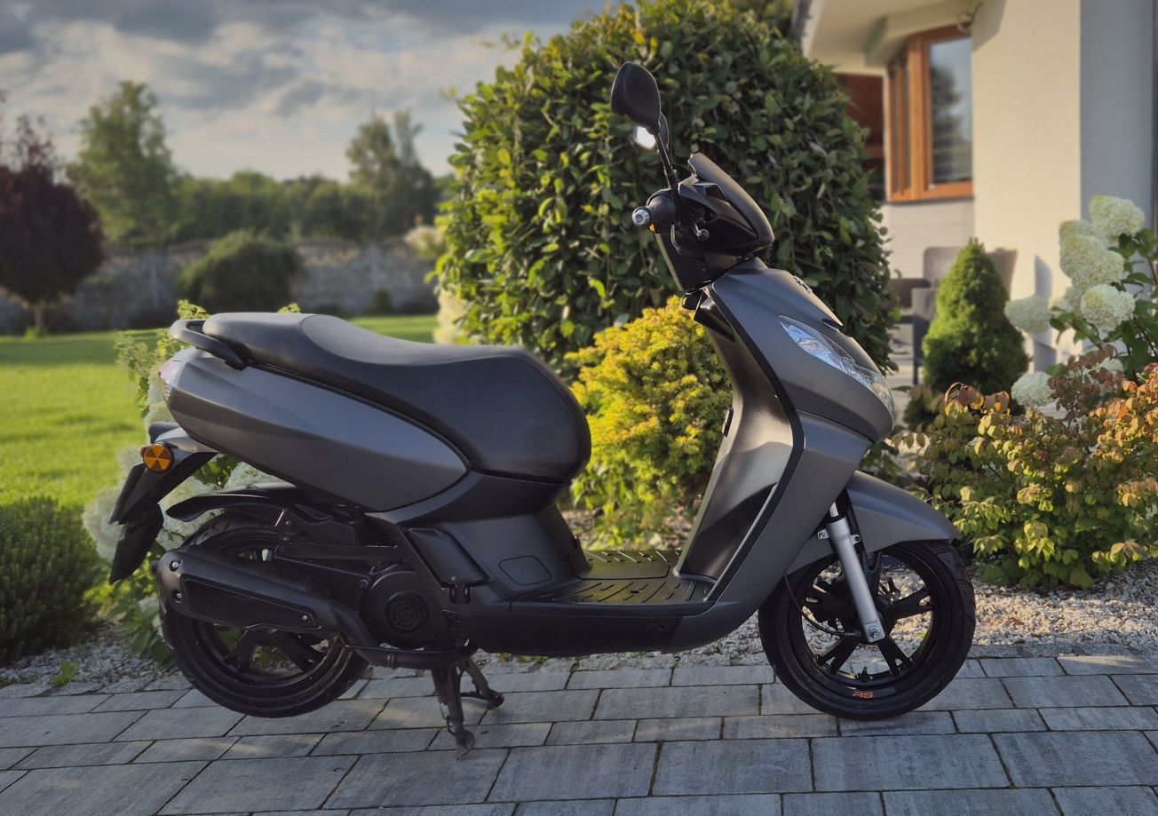 Peugeot KISBEE 50cc 2T * stan BDB! LED !