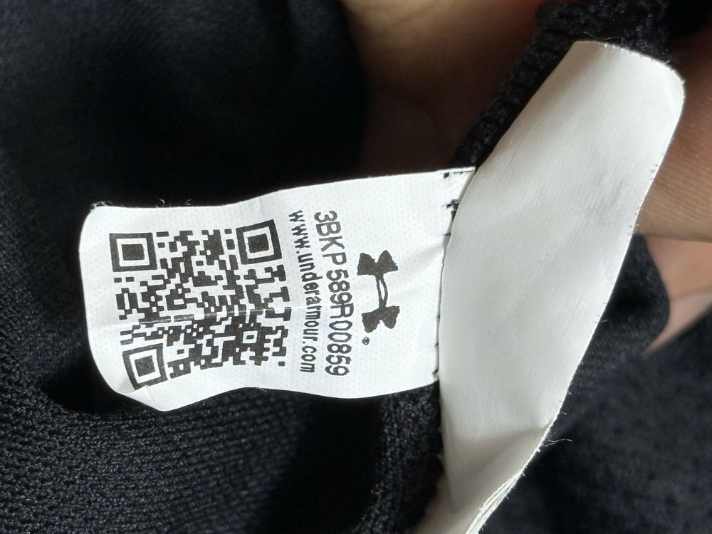 Under Armour кофта оригинал M размер