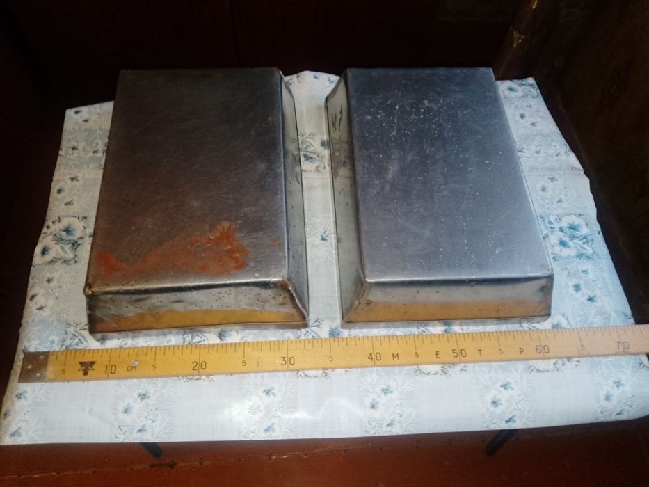 Продаються судочки для розсади з нержавіючої сталі.