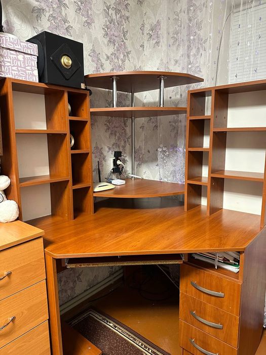 Компьютерный стол