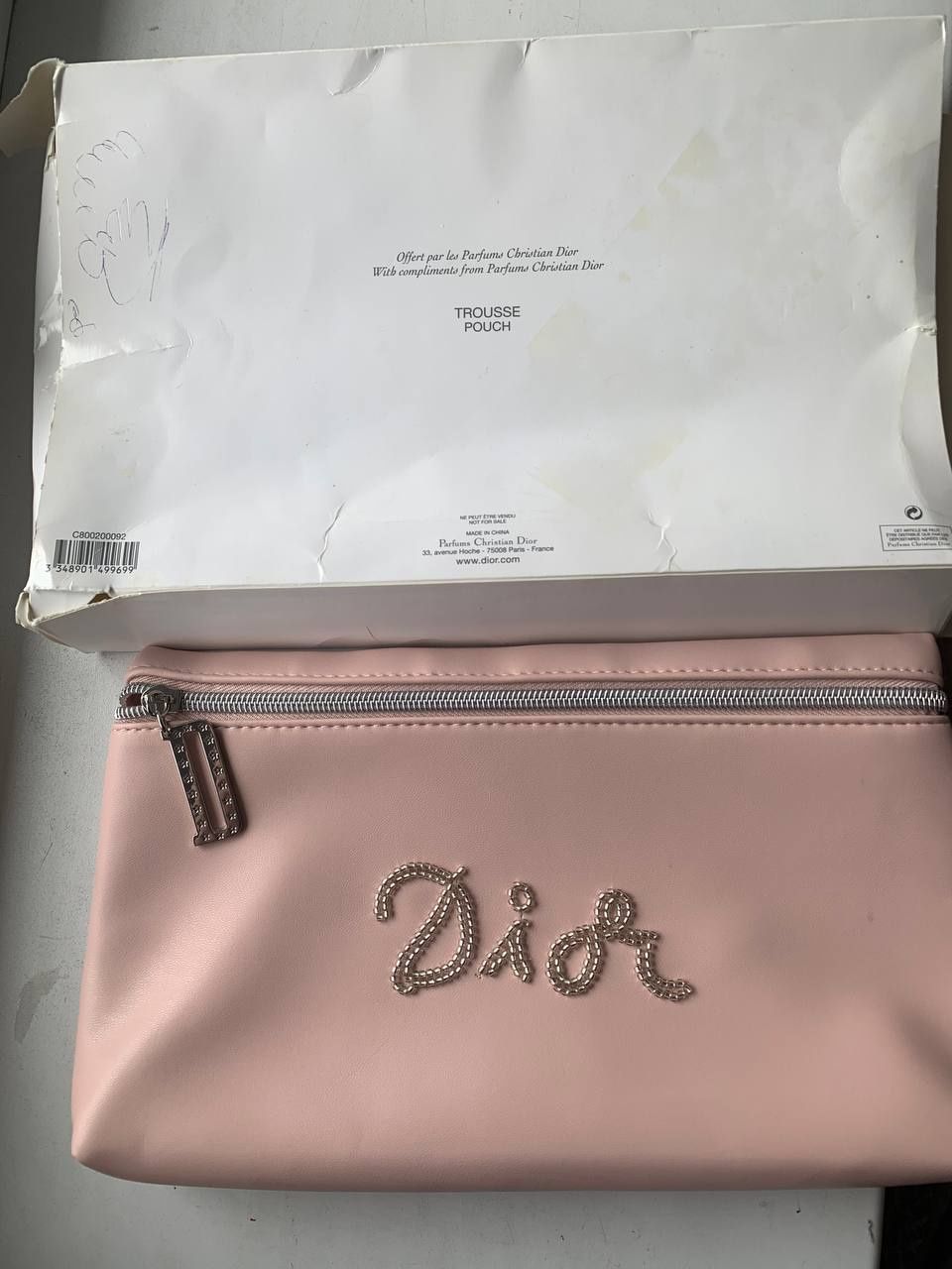 Dior стильная классная косметичка-клатч.