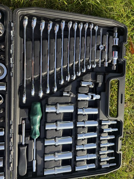 Klucze nasadowe zestaw 216 elementów nowe