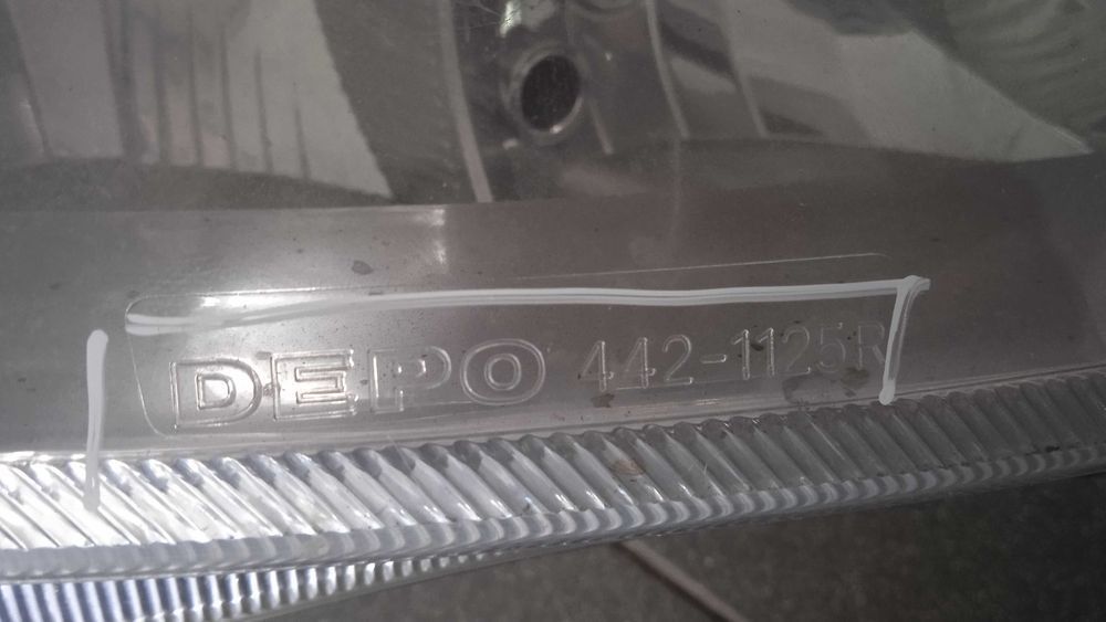 Lampa prawy przód Opel Corsa C Depo