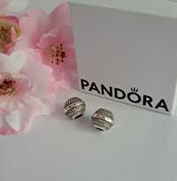Pandora charms z logo i cyrkonie Pave