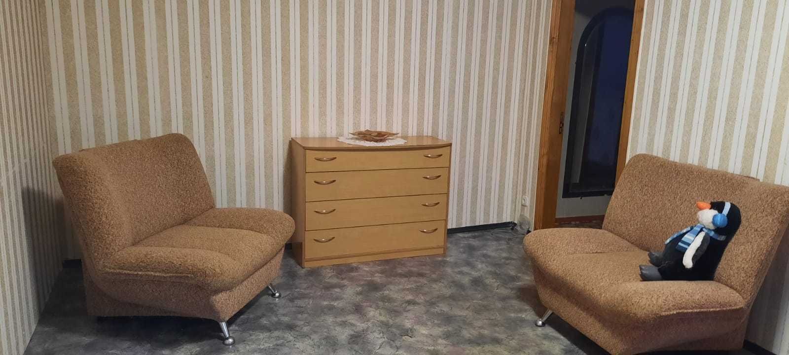 2кiм. Квартира ТРЦ Лавина та озера Чеха 2 поверх Подобово, Погодинно