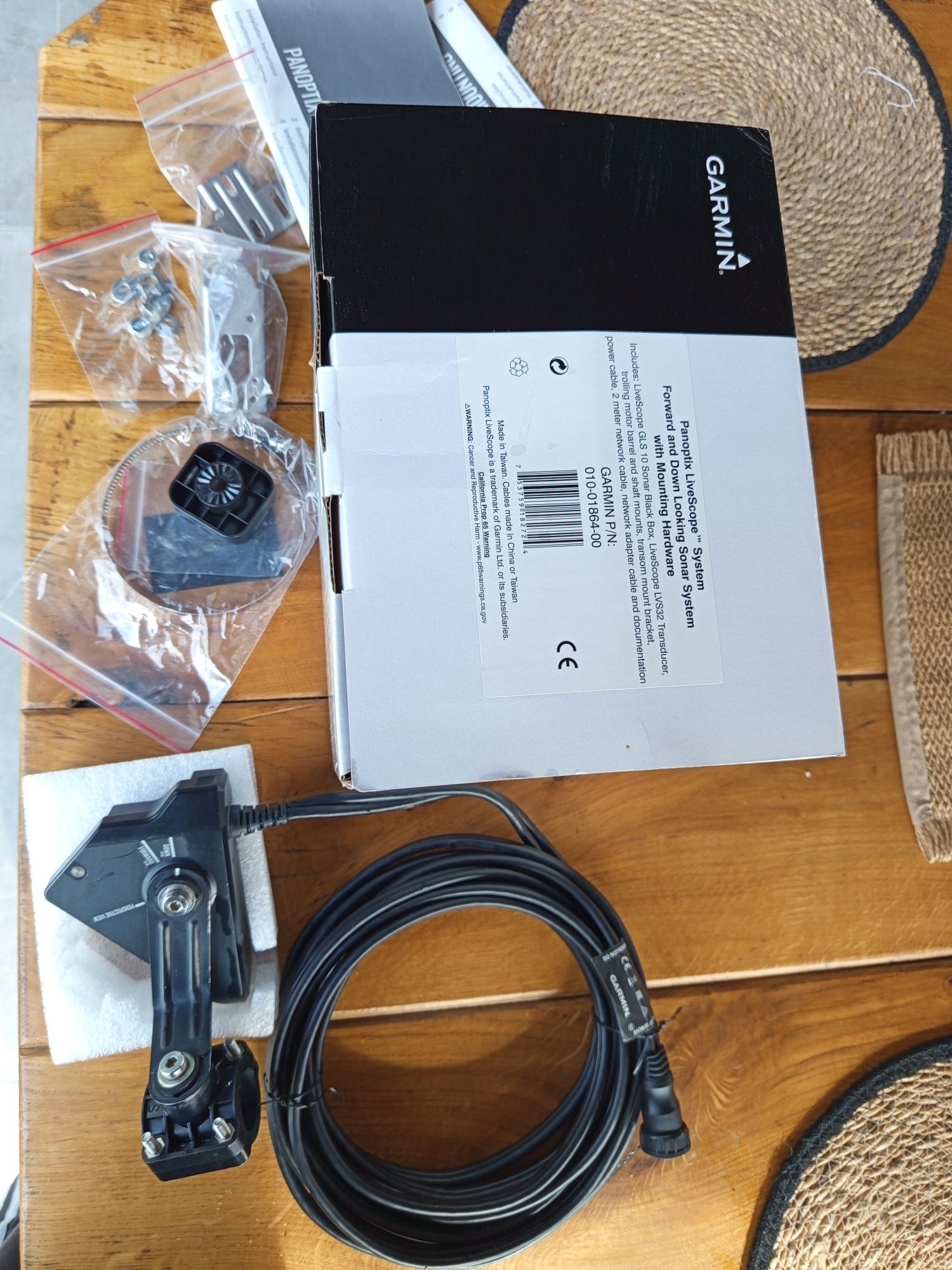 Garmin Przetwornik Panoptix Livescope LVS32 z uchwytem perspektywy