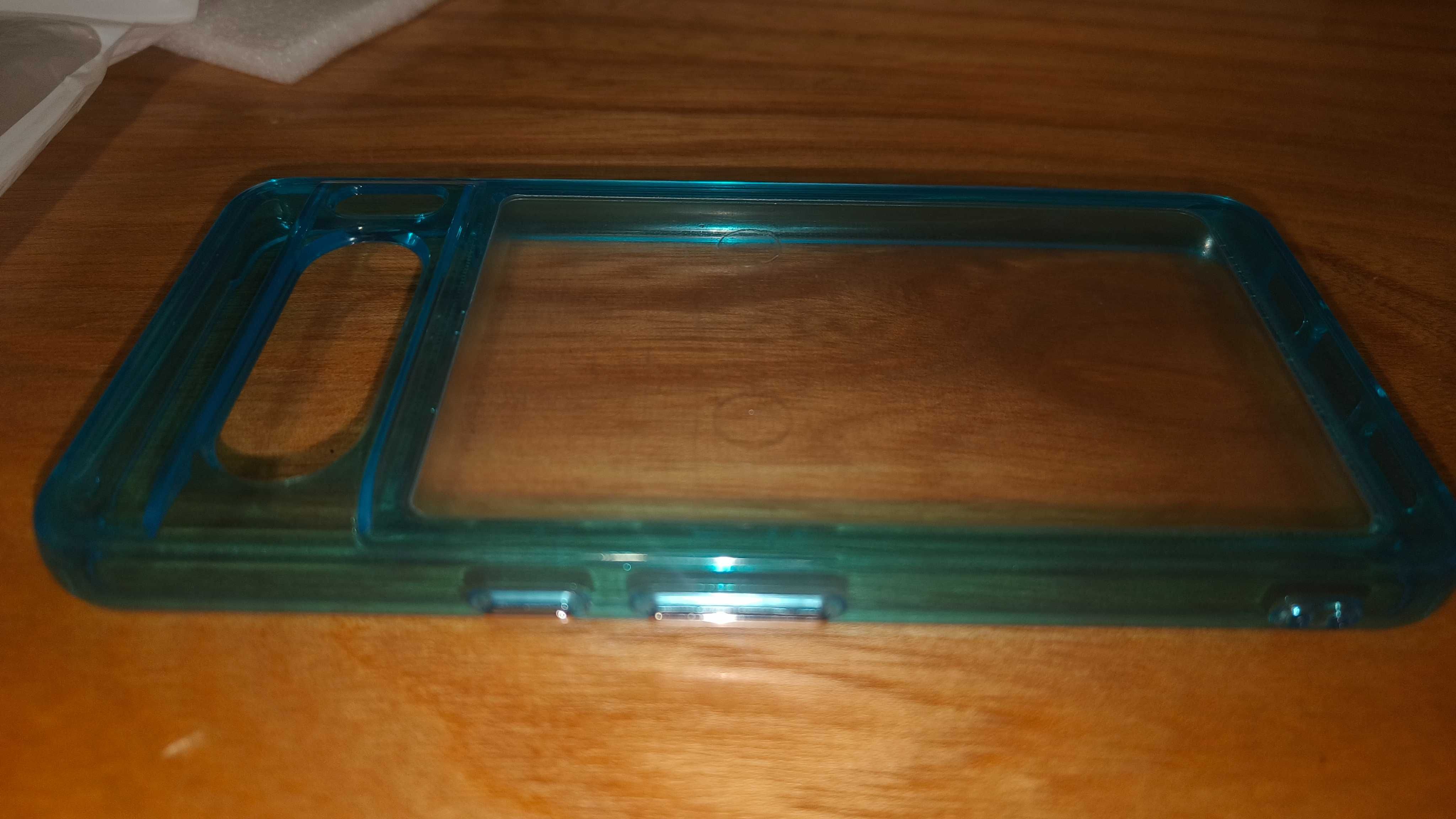 Etui do Google Pixel 8 Pro jak nowe