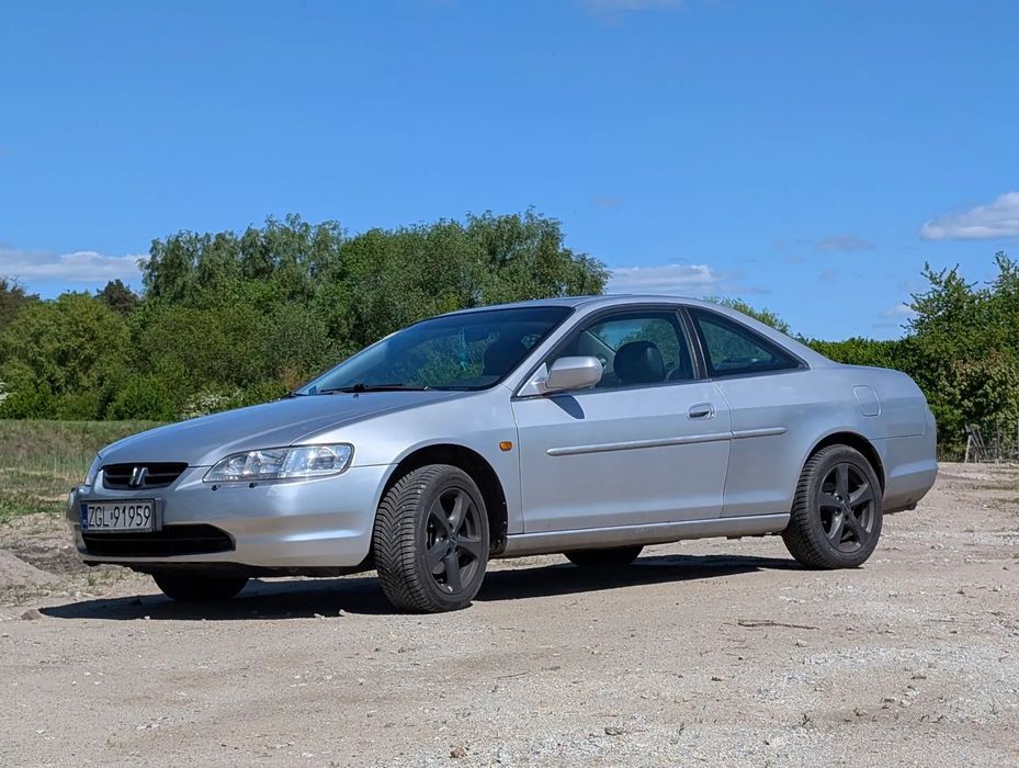 Honda Accord rok 2000 3.0 V6 200 KM