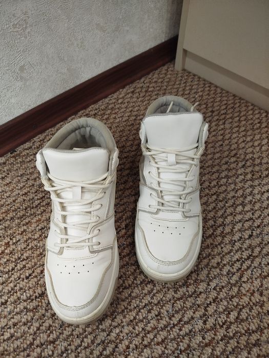 Высокие кроссовки House