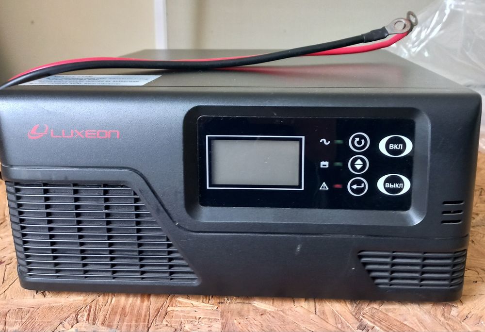 Джерело безперебійного живлення Luxeon 850 zr