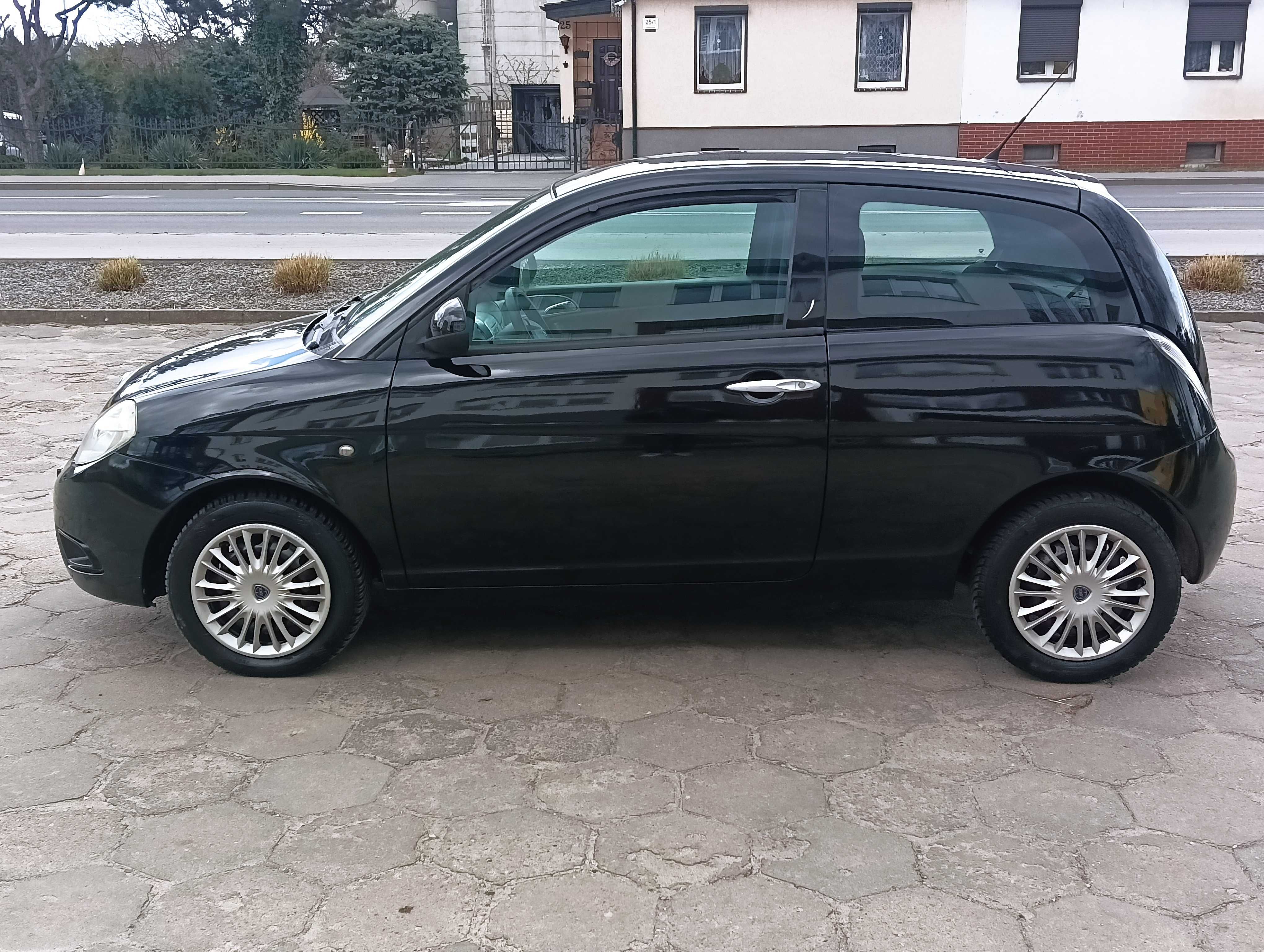 LANCIA YPSILON 1.2 __ Rok 2010 z Niemiec