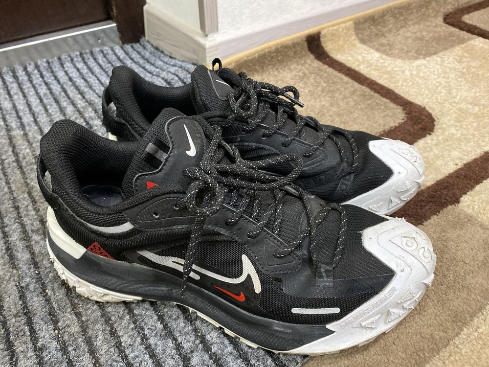 Кросівки чоловічі Nike ACG Mountain Fly 2 low Black/Red