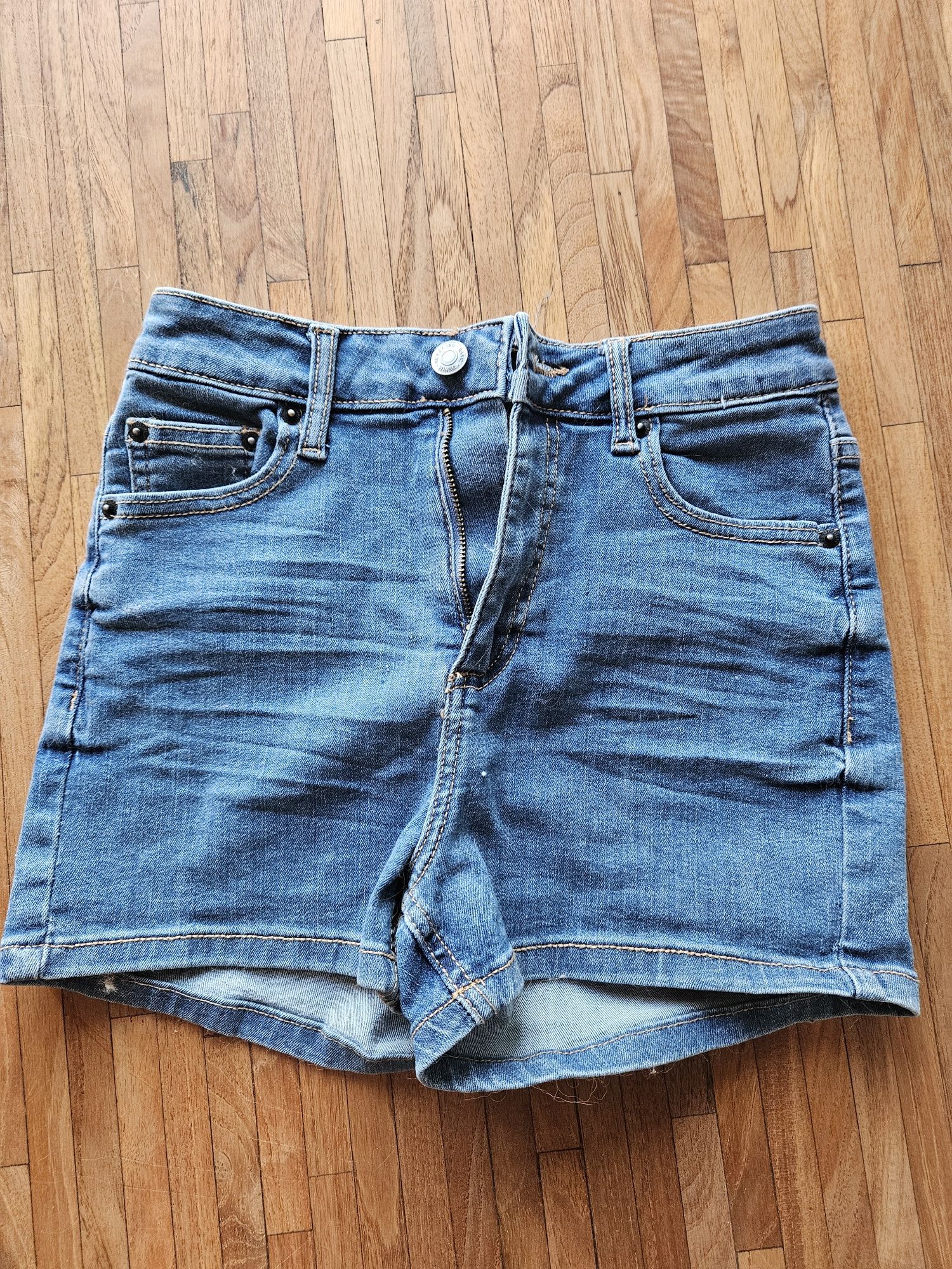 Szorty jeansowe Reserved, stan idealny rozmiar 36
