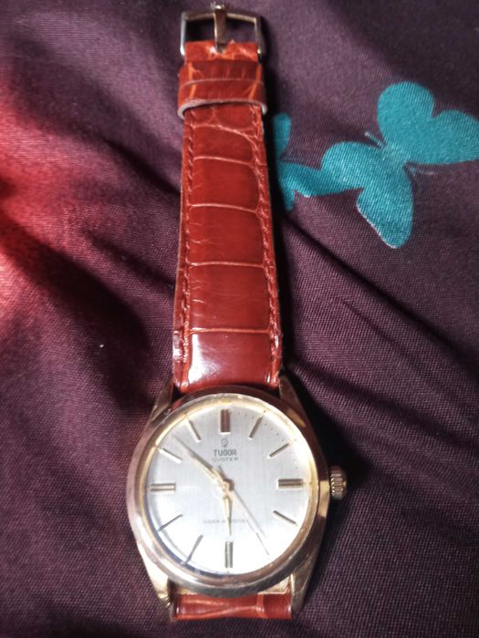 Piękny zegarek  tudor logo roza