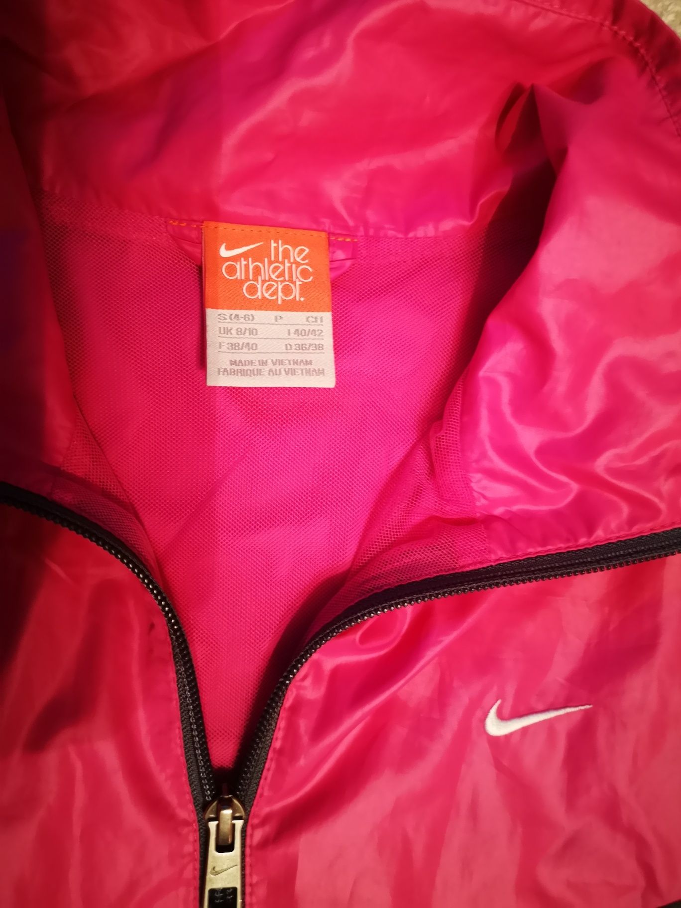 Nike оригинал ветровка куртка женская