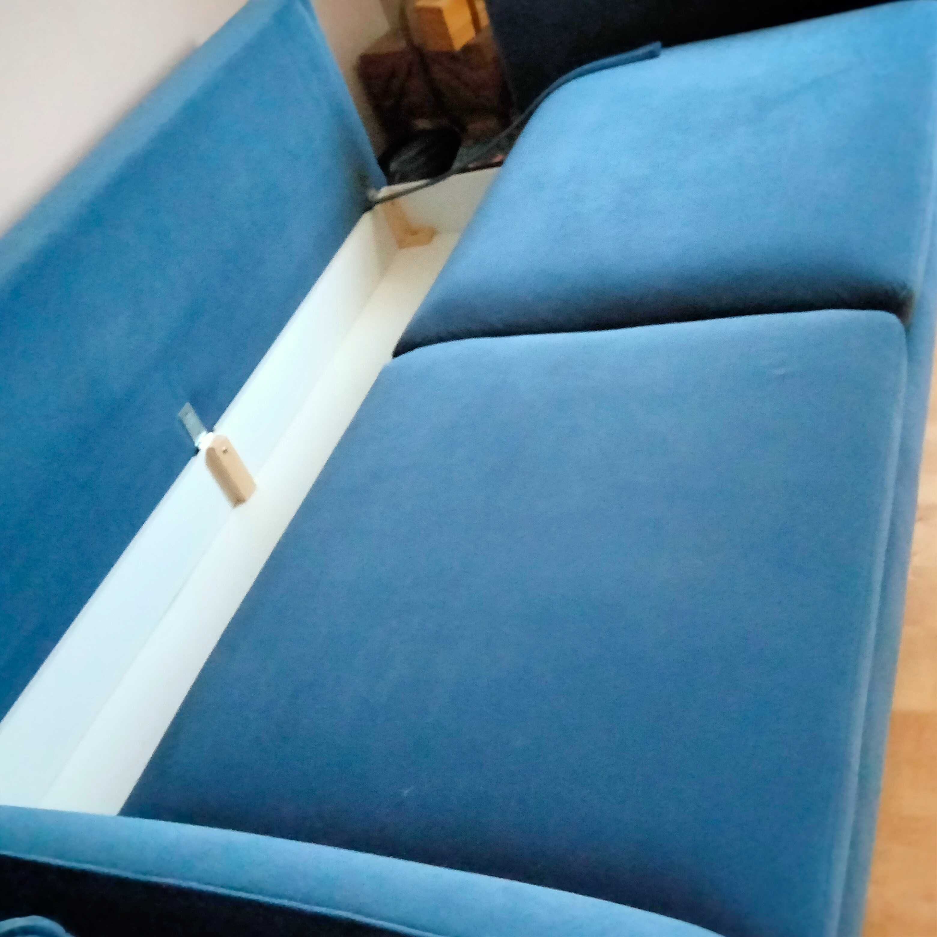 Rozkładana sofa -morski kolor weluru. Schowek na pościel. Jak nowa.