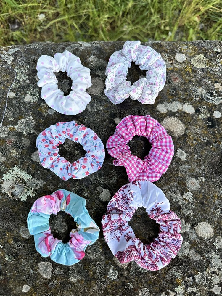 Conjunto de 6 scrunchie cabelo com padroes de cor rosa