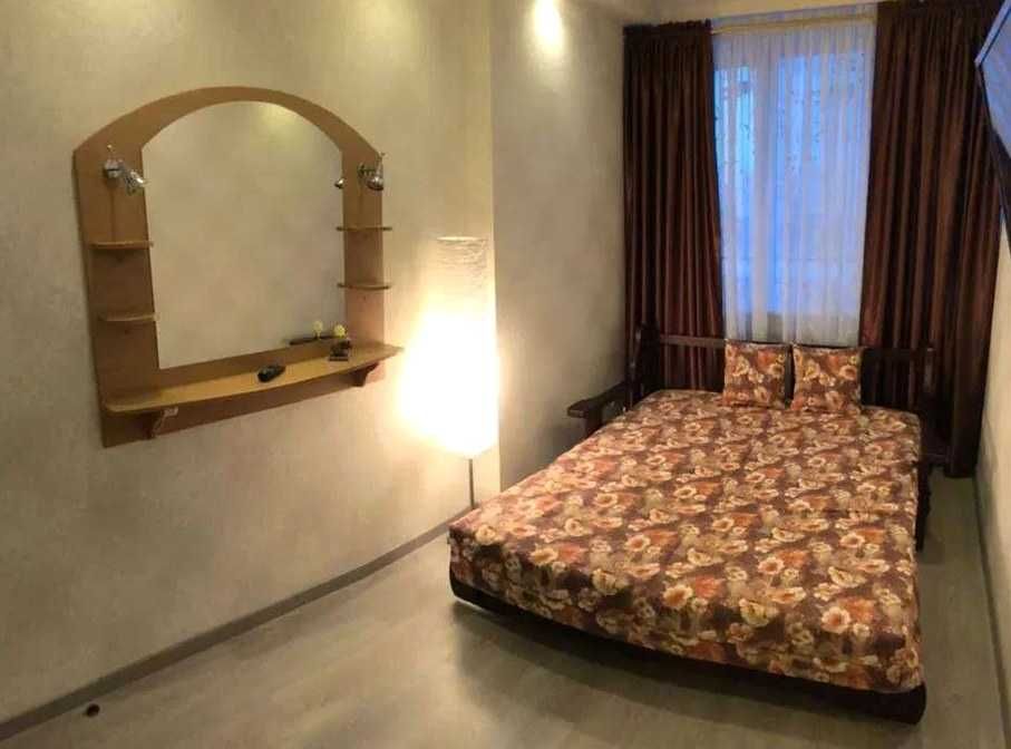 однокімнатну квартиру Урлівська 23, Осокорки, Позняки,