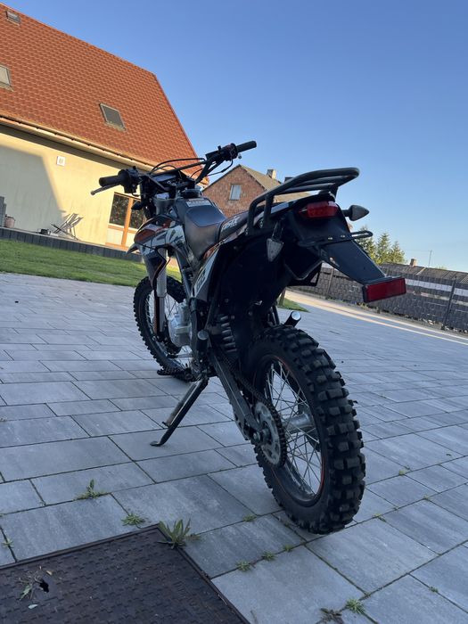 Asix defender 150