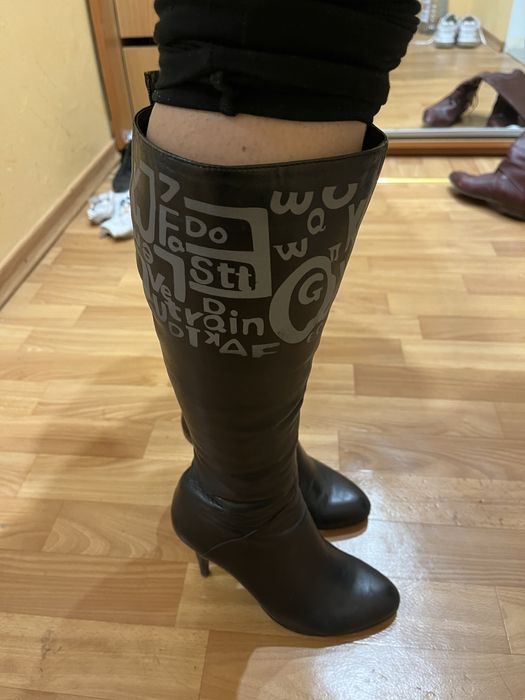 Продам кожаные сапоги