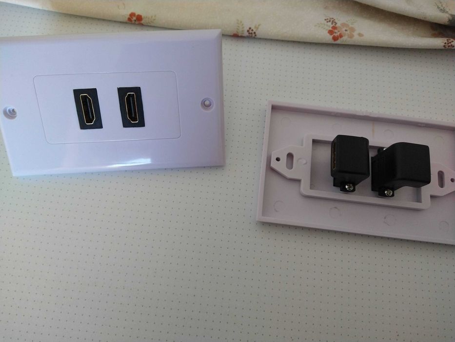 Tomada painel 2x fichas HDMI (90º) para embutir na parede - branca