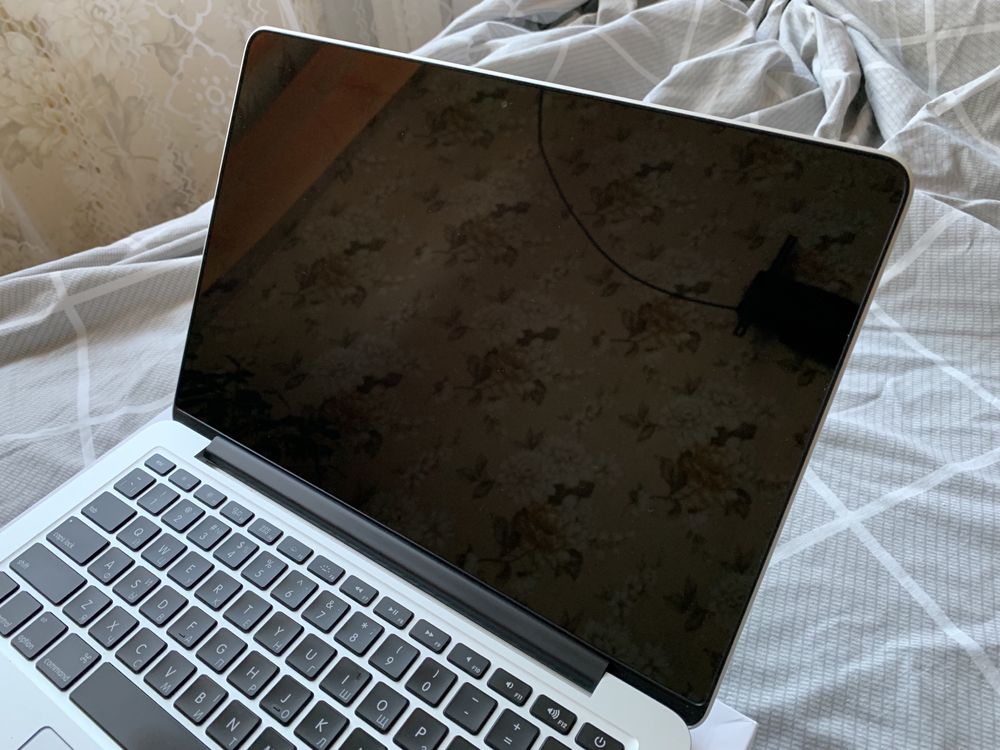 Apple MacBook Pro 13" with Retina display 2015