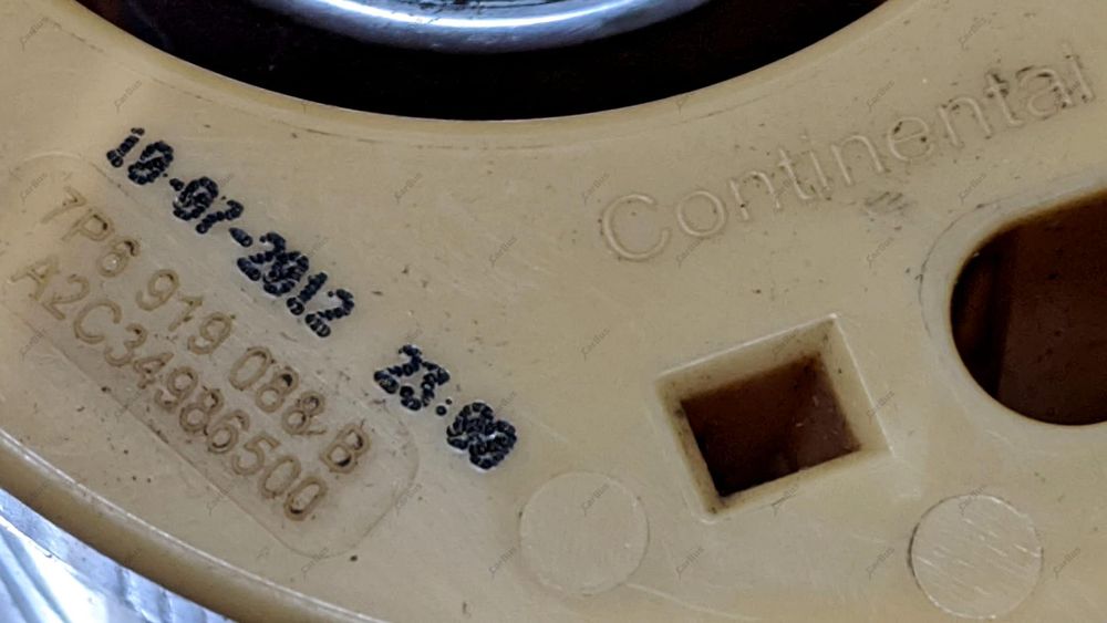 Колба в бак Volkswagen Touareg NF  Туарег НФ Разборка Паливозабірник