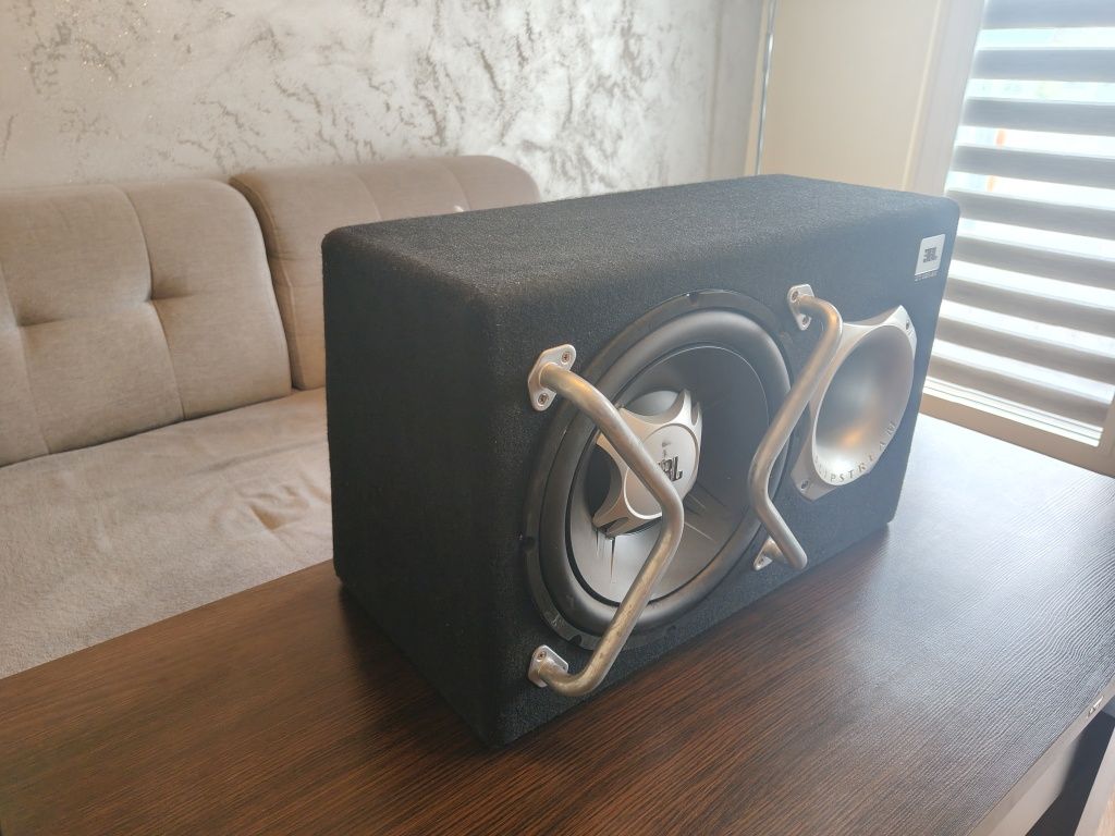 Subwoofer samochodowy JBL GT5-1204BR