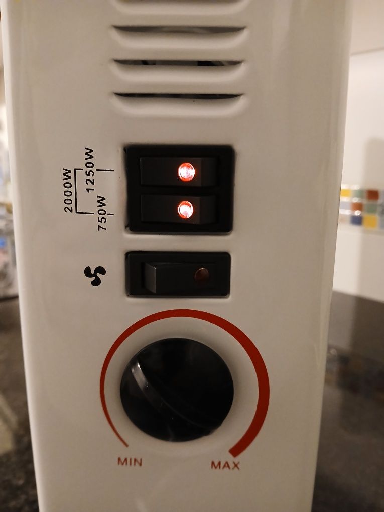 Aquecedor/ convector Tristar novo
